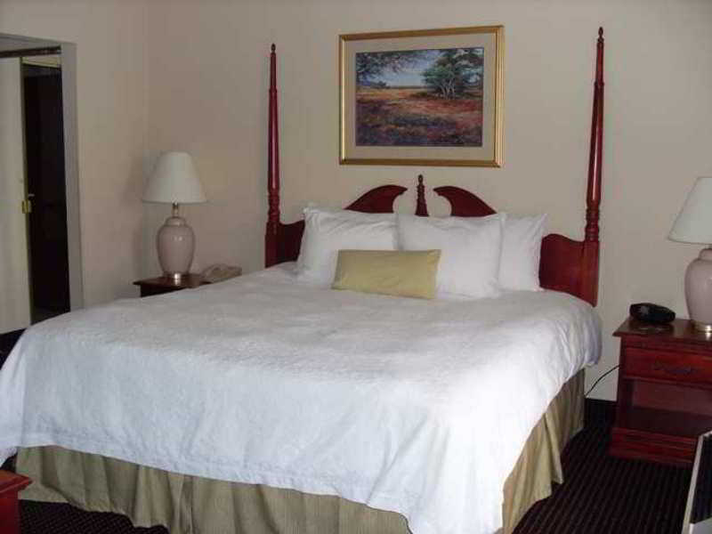 Hampton By Hilton Oklahoma City I-40 East- Tinker Afb Midwest City Zewnętrze zdjęcie